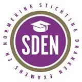 Het logo van de Stichting Dranken Examens en Normering